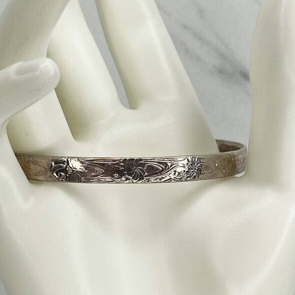 Vintage Mexico Silver Tone Floral Bangle Bracelet ✨ - Picture 5 of 6